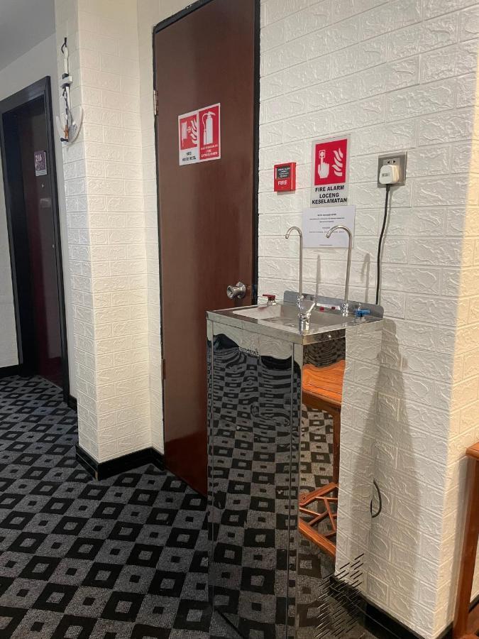 New World Express Motel Bintulu Zewnętrze zdjęcie