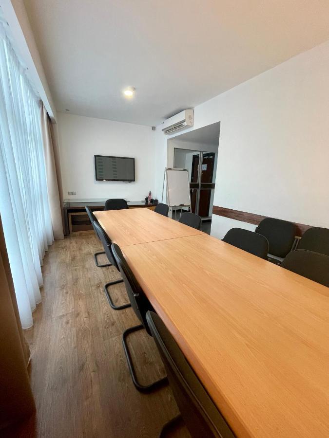 New World Express Motel Bintulu Zewnętrze zdjęcie